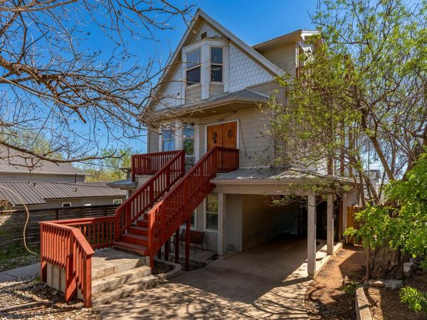 2003 E 9th ST, Austin, TX 78702