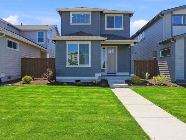 3863 NE Petrosa Avenue, Bend, OR 97701