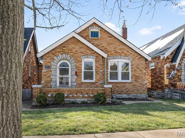 5722 Murdoch Avenue, St Louis, MO 63109
