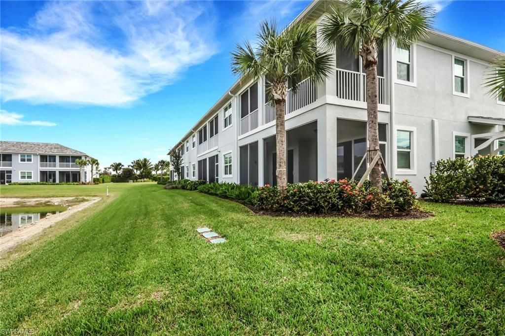 2647 Seychelles Cir, Unit 2202, Naples, FL 34112 Photo