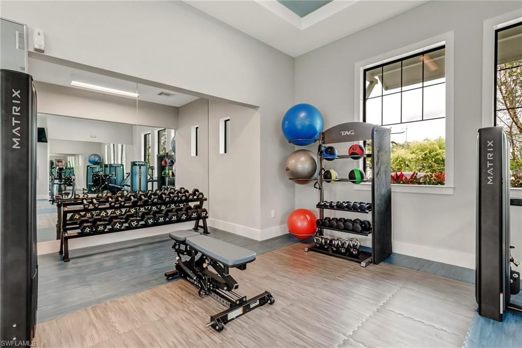 2647 Seychelles Cir, Unit 2202, Naples, FL 34112 Photo