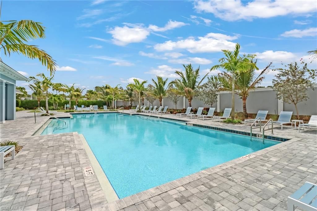 2647 Seychelles Cir, Unit 2202, Naples, FL 34112 Photo
