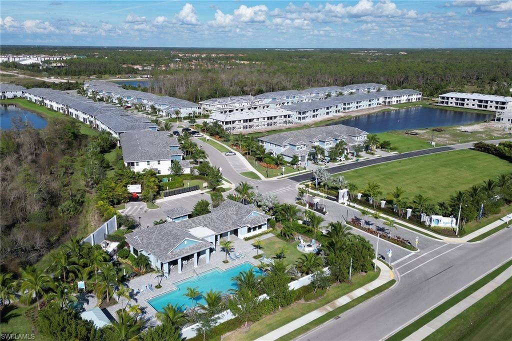 2647 Seychelles Cir, Unit 2202, Naples, FL 34112 Photo