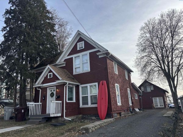 435 NE Howard Dr, Pullman, WA 99163