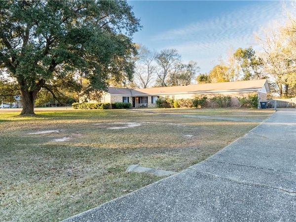 12900 Blakeley Court, Grand Bay, AL 36541