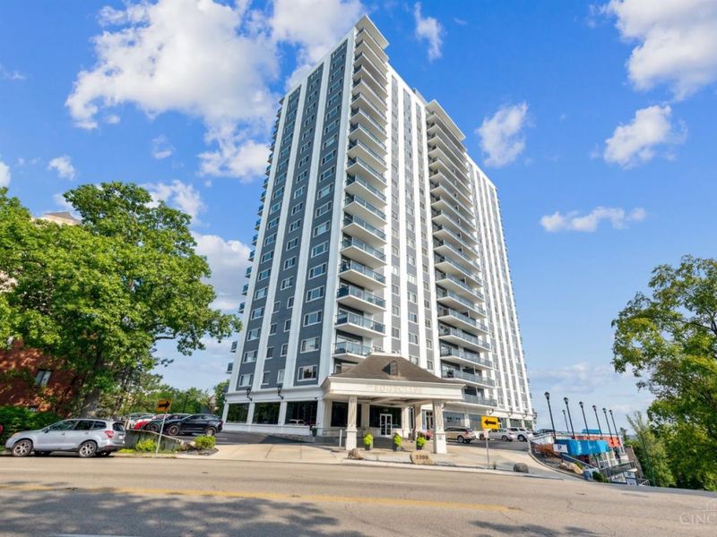 2200 Victory Parkway, Unit 2307, Cincinnati, OH 45206 Photo 1