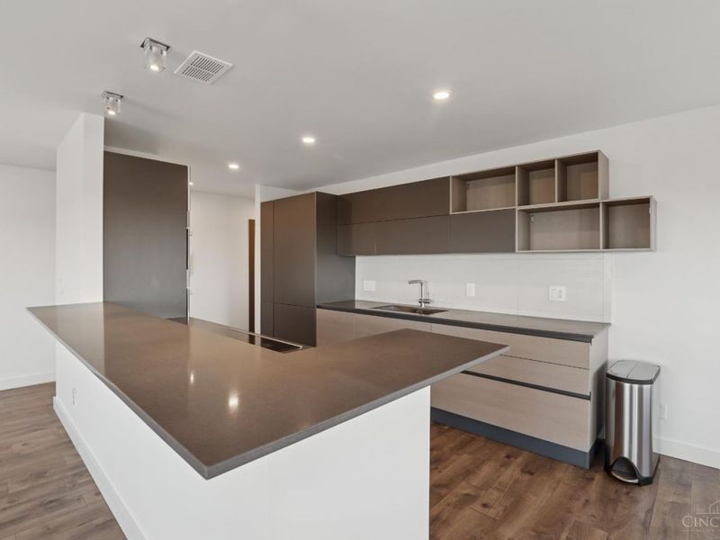 2200 Victory Parkway, Unit 2307, Cincinnati, OH 45206 Photo 4