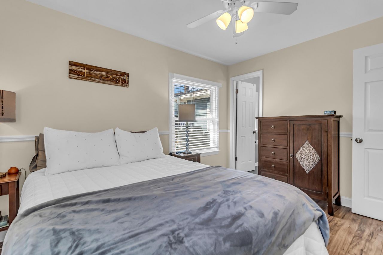 655 Wantoot Boulevard Photo 17