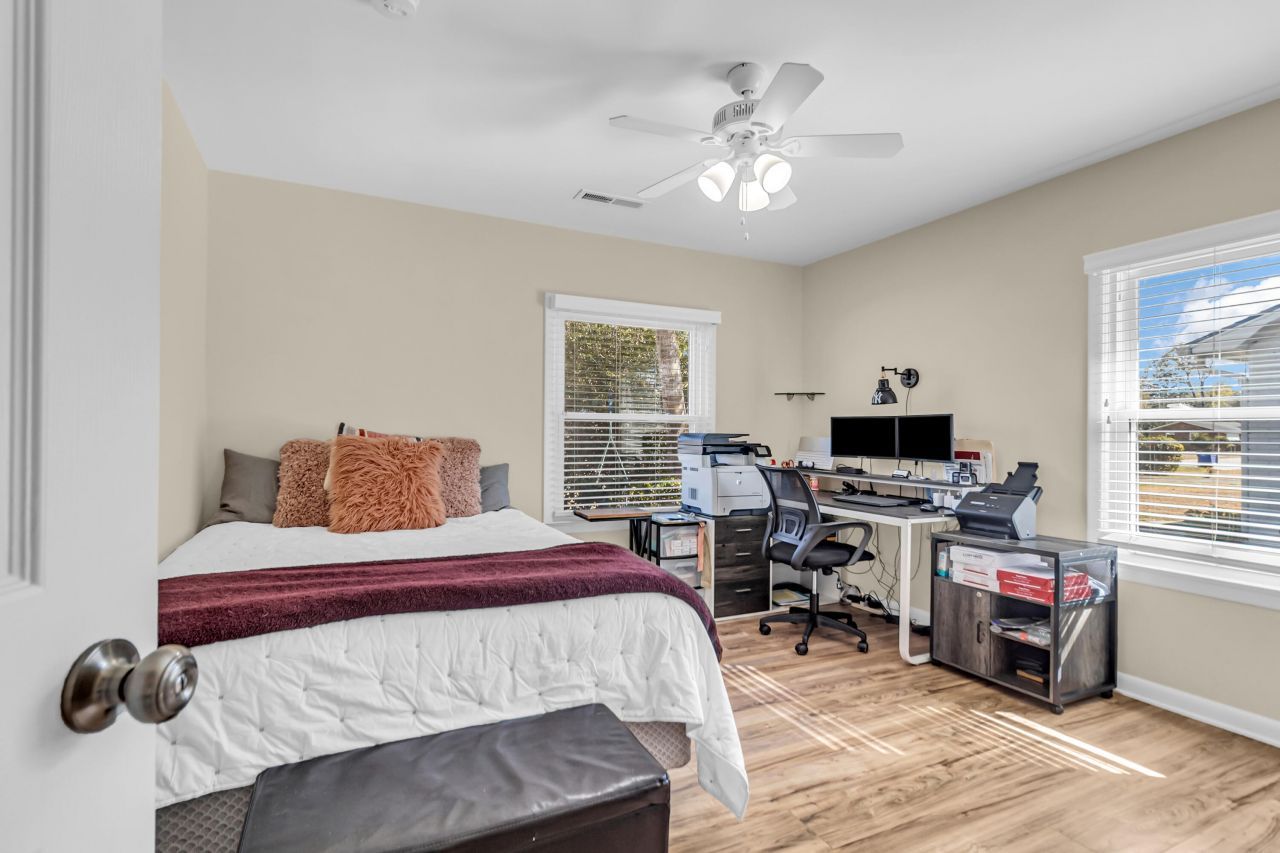 655 Wantoot Boulevard Photo 21