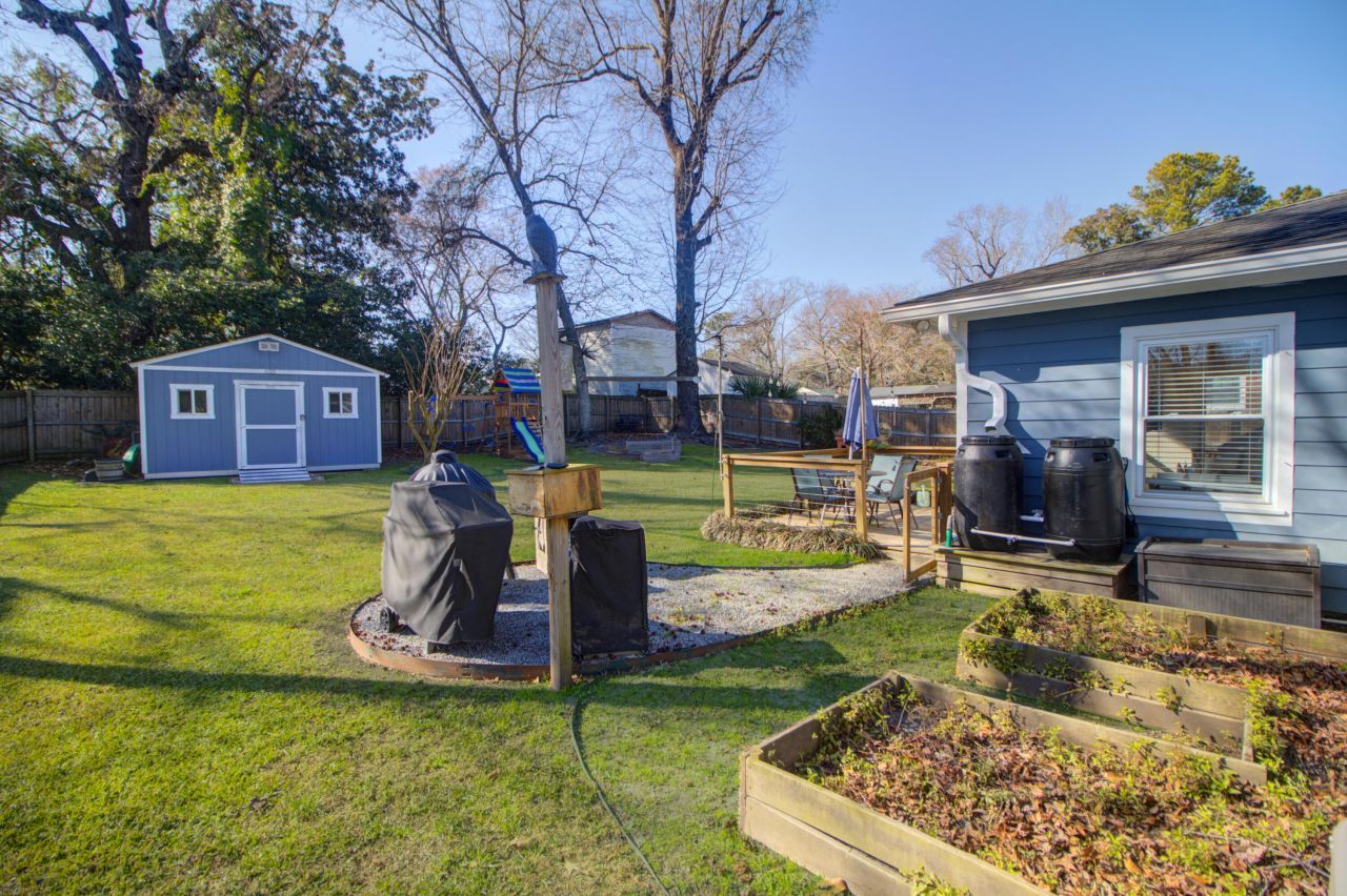 655 Wantoot Boulevard Photo 29