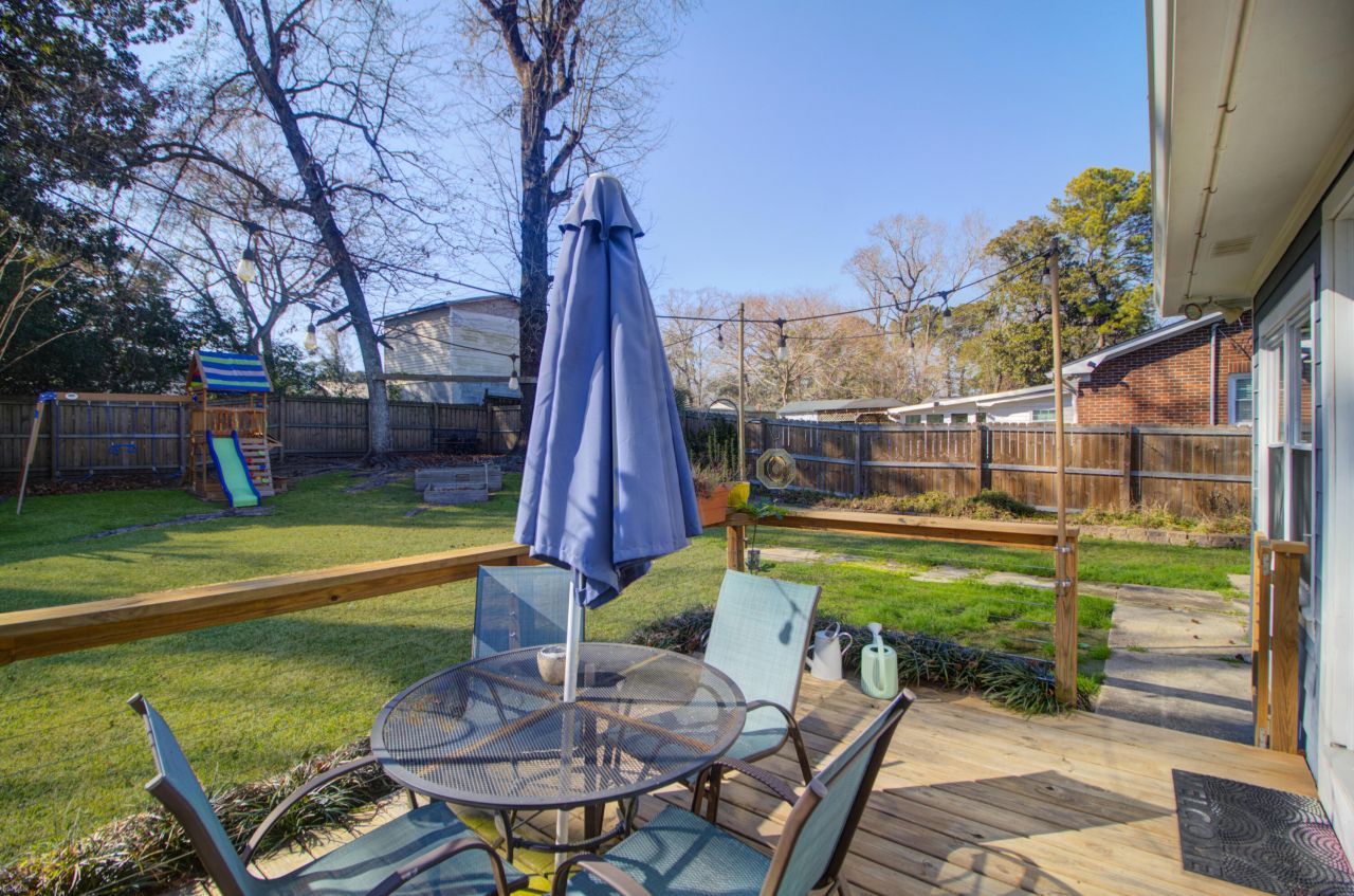 655 Wantoot Boulevard Photo 30