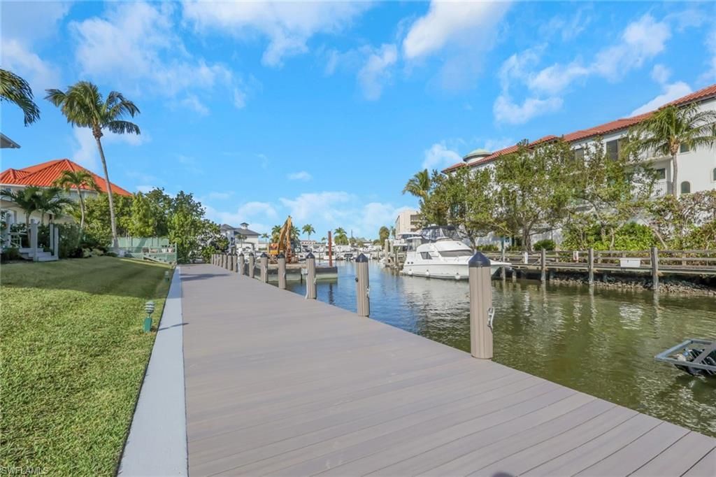 1351 Curlew Ave , Unit 104, Naples, FL 34102 Photo