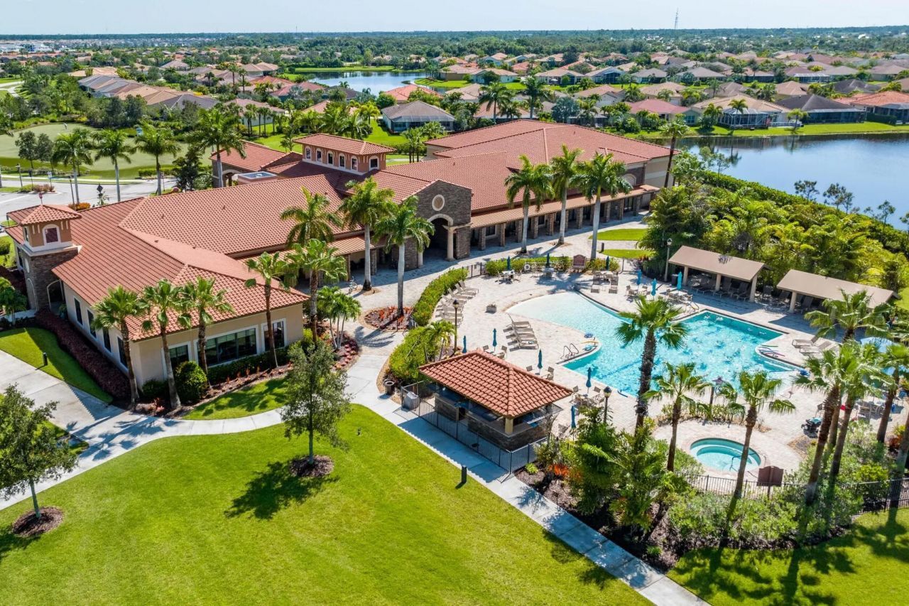 10068 SW Oak Tree Circle, Port Saint Lucie, FL 34987 Photo