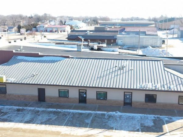 101 2nd Ave SE, Cresco, IA 52136