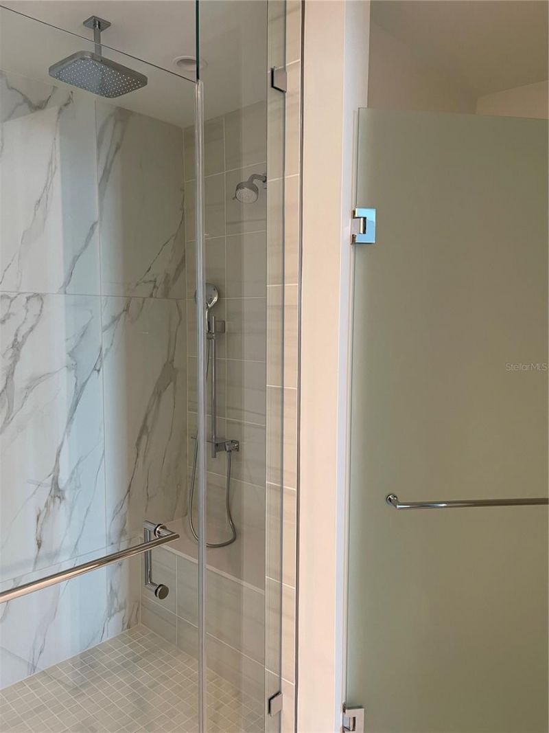 400 Central Ave, Unit 1804, Saint Petersburg, FL 33701 Photo