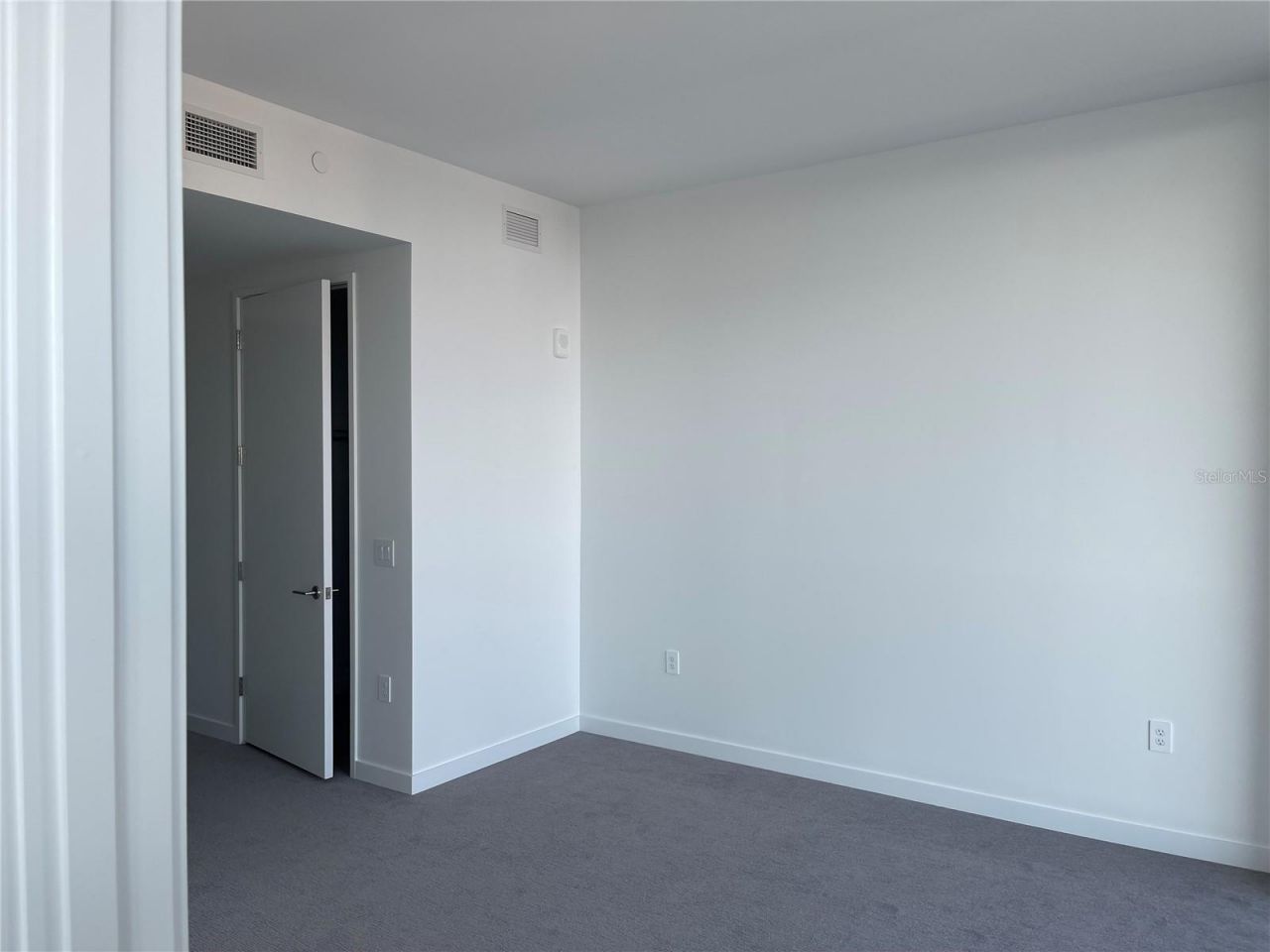 400 Central Ave, Unit 1804, Saint Petersburg, FL 33701 Photo