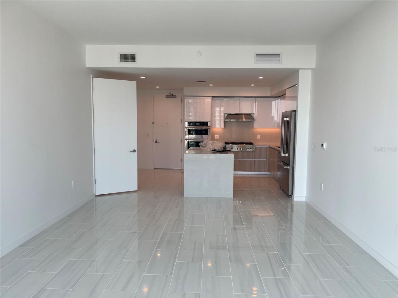 400 Central Ave, Unit 1804, Saint Petersburg, FL 33701 Photo