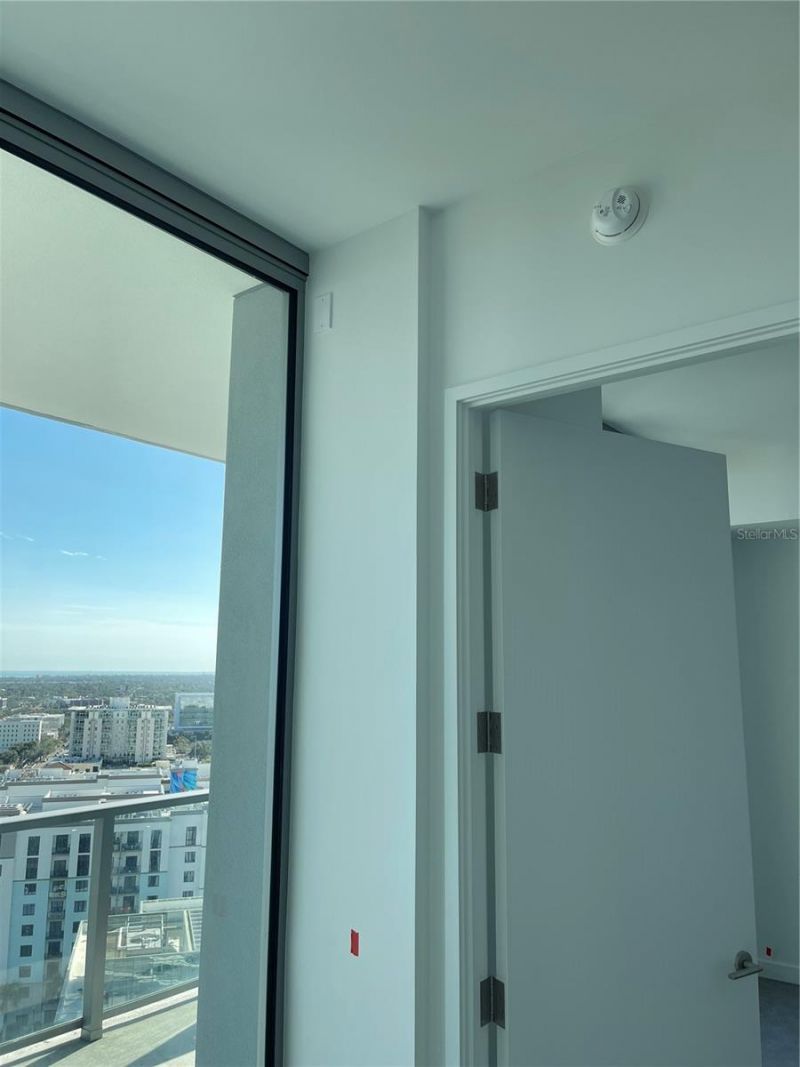 400 Central Ave, Unit 1804, Saint Petersburg, FL 33701 Photo