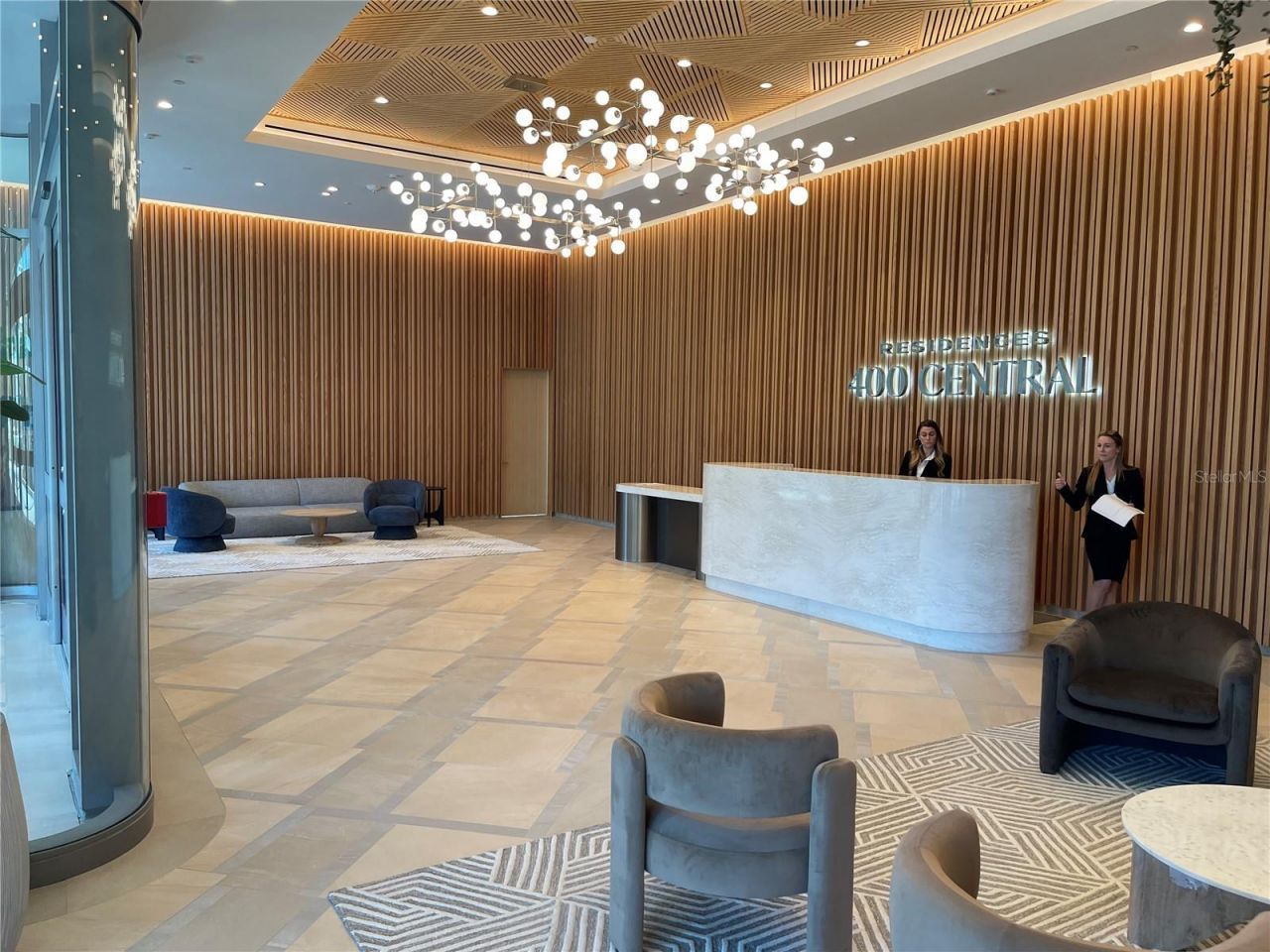 400 Central Ave, Unit 1804, Saint Petersburg, FL 33701 Photo