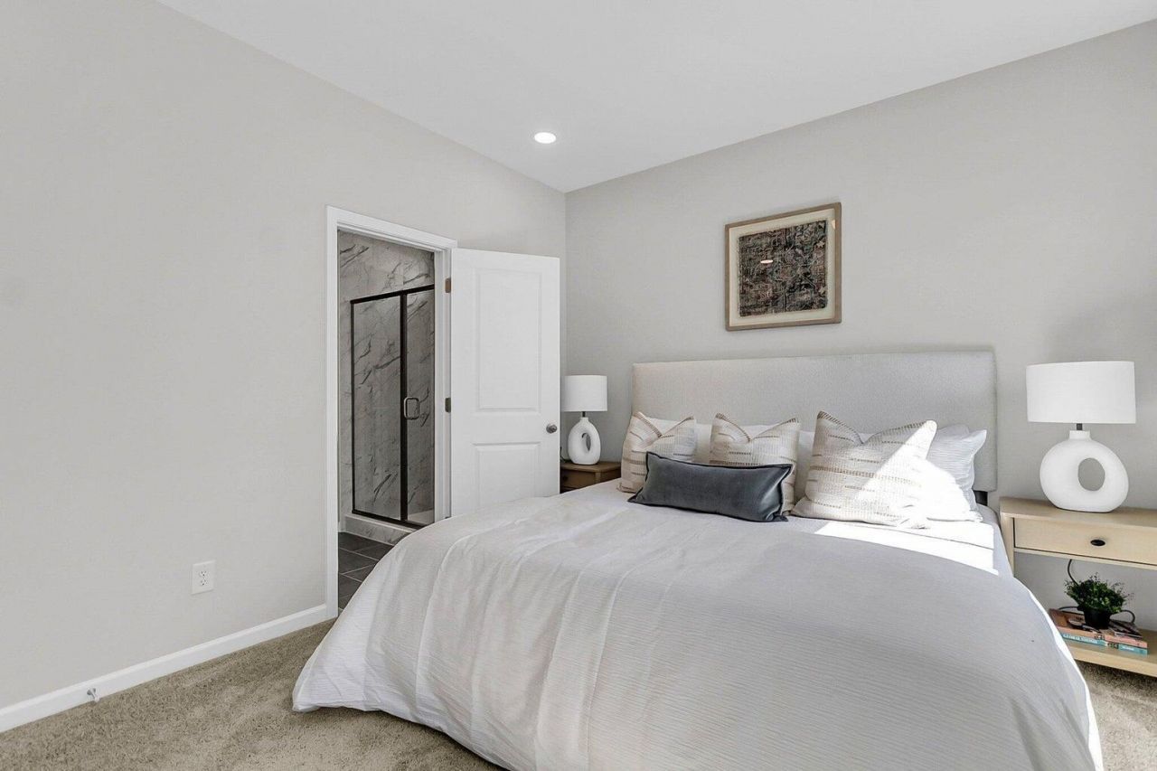 733 Alma Square Drive Photo 6