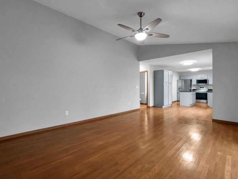 8726 Woodwind Drive, Lewis Center, OH 43035 Photo 9