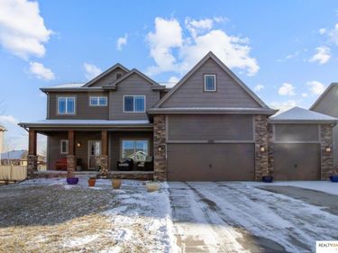 17307 Grand Avenue, Omaha, NE 68116