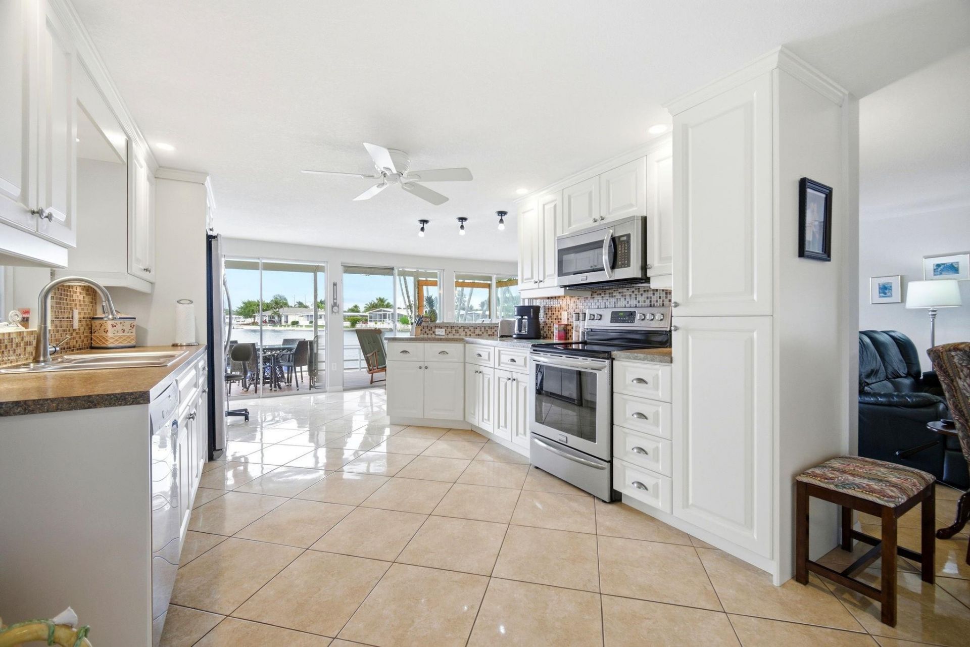 5555 Lakeshore Drive, Fort Lauderdale, FL 33312 Photo