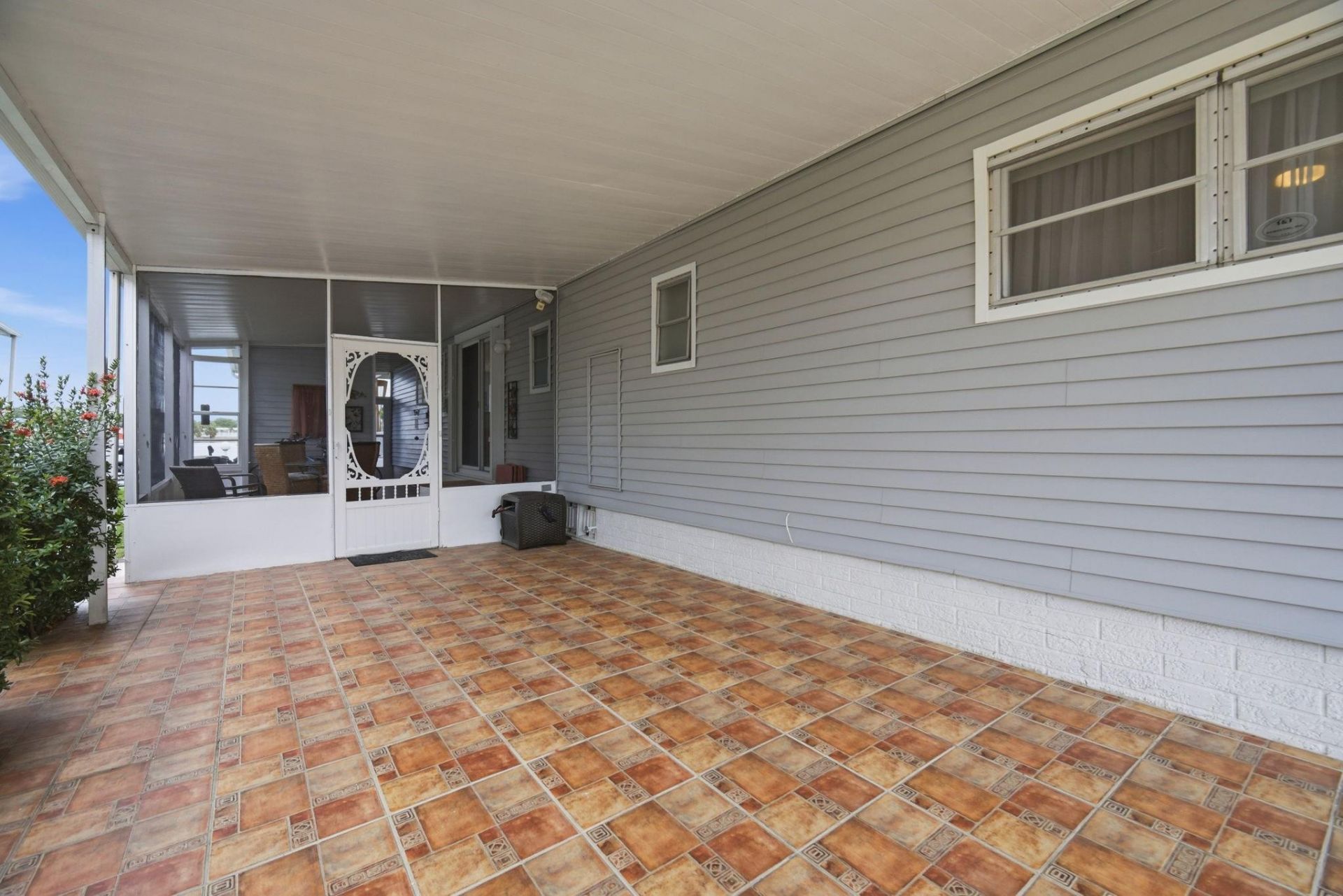 5555 Lakeshore Drive, Fort Lauderdale, FL 33312 Photo