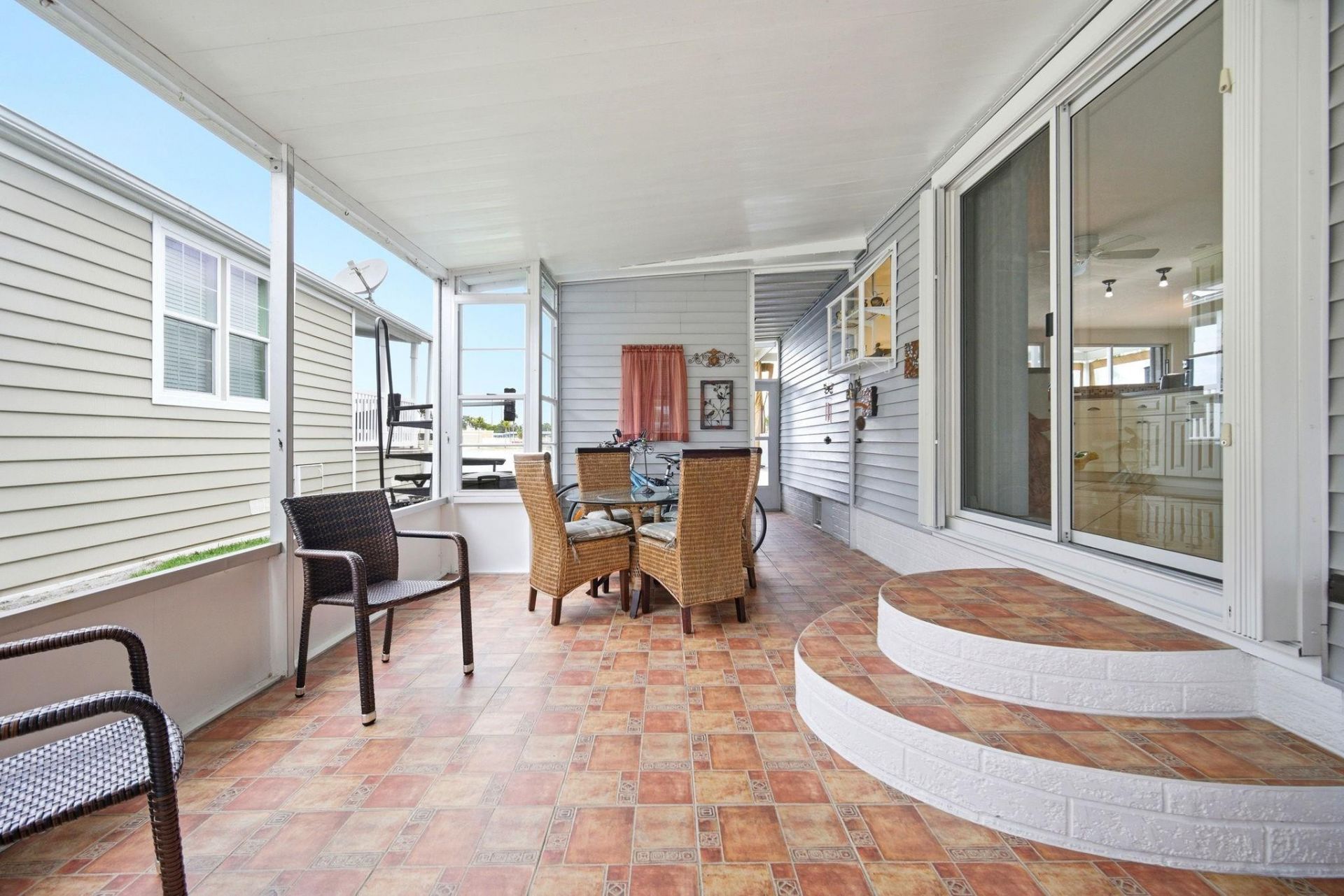 5555 Lakeshore Drive, Fort Lauderdale, FL 33312 Photo