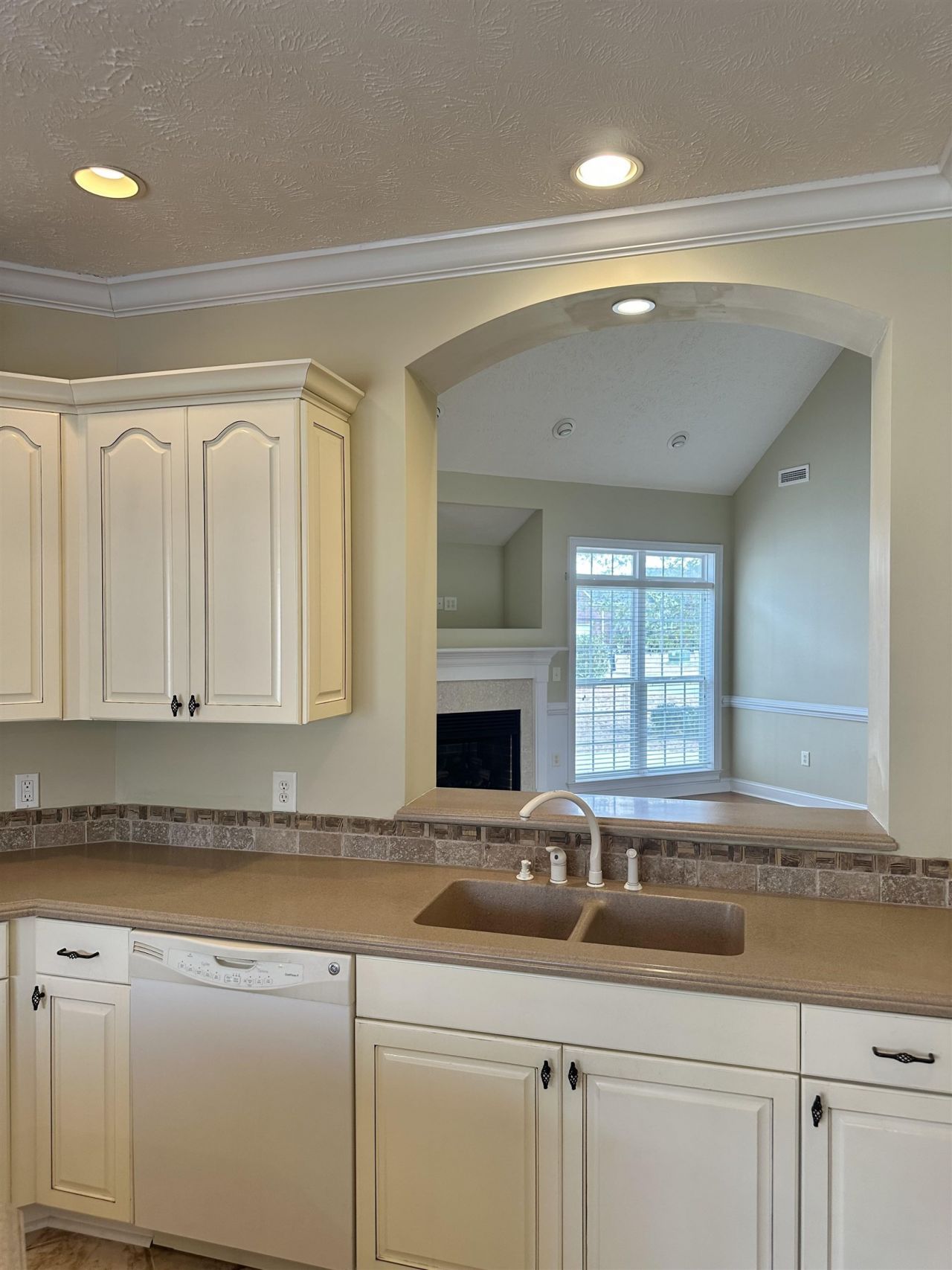 219 Cypress Estates Dr. Photo 10