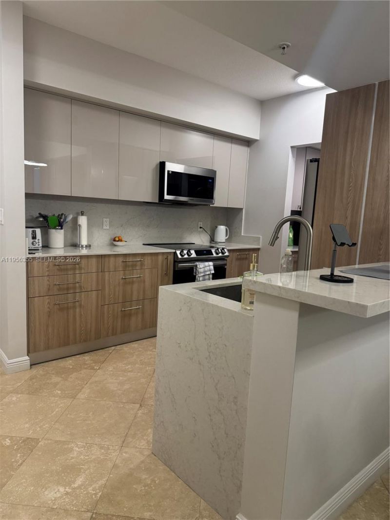 1745 E Hallandale Beach Blvd, Unit 2005W, Hallandale Beach, FL 33009 Photo