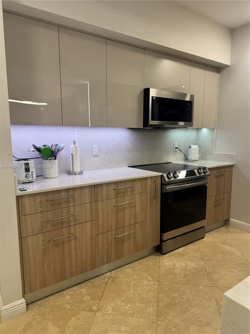 1745 E Hallandale Beach Blvd, Unit 2005W, Hallandale Beach, FL 33009 Photo