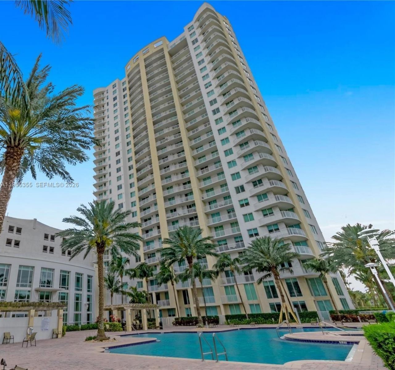 1745 E Hallandale Beach Blvd, Unit 2005W, Hallandale Beach, FL 33009 Photo