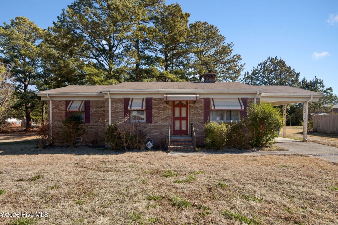 1911 Lenoir Drive E, Wilson, NC 27893 Main Photo