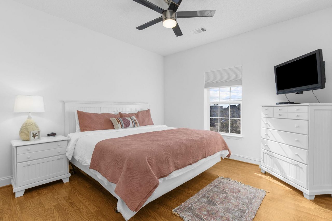 203 53rd Ave. N Photo 24