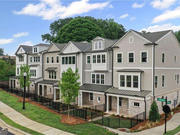 1976 Flying Scotsman Drive, Unit 8, Kennesaw, GA 30144