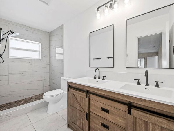 9203 NW 71st Street, Tamarac, FL 33321