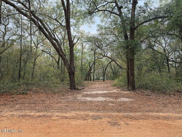 102 DAVID Drive, Interlachen, FL 32148