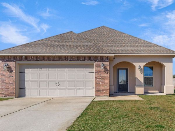 129 Gray Birch Loop, Youngsville, LA 70592