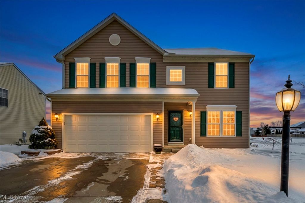 6245 W Breezeway Drive, North Ridgeville, OH 44039 Main Photo