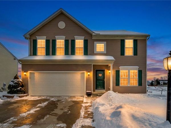 6245 W Breezeway Drive, North Ridgeville, OH 44039