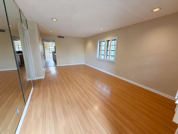 917 NE 16th Avenue, Unit 16, Fort Lauderdale, FL 33304