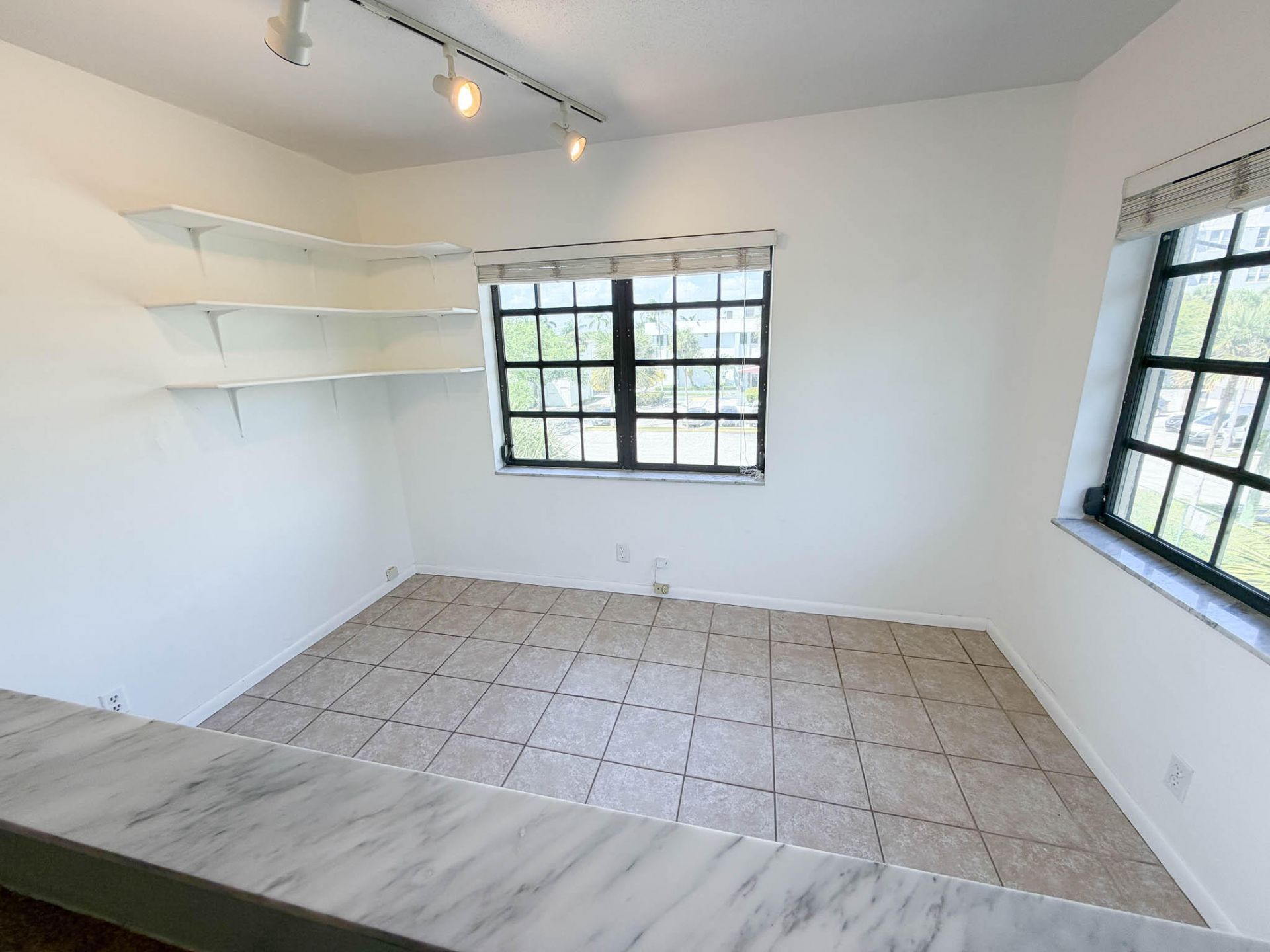 917 NE 16th Avenue, Unit 16, Fort Lauderdale, FL 33304 Photo