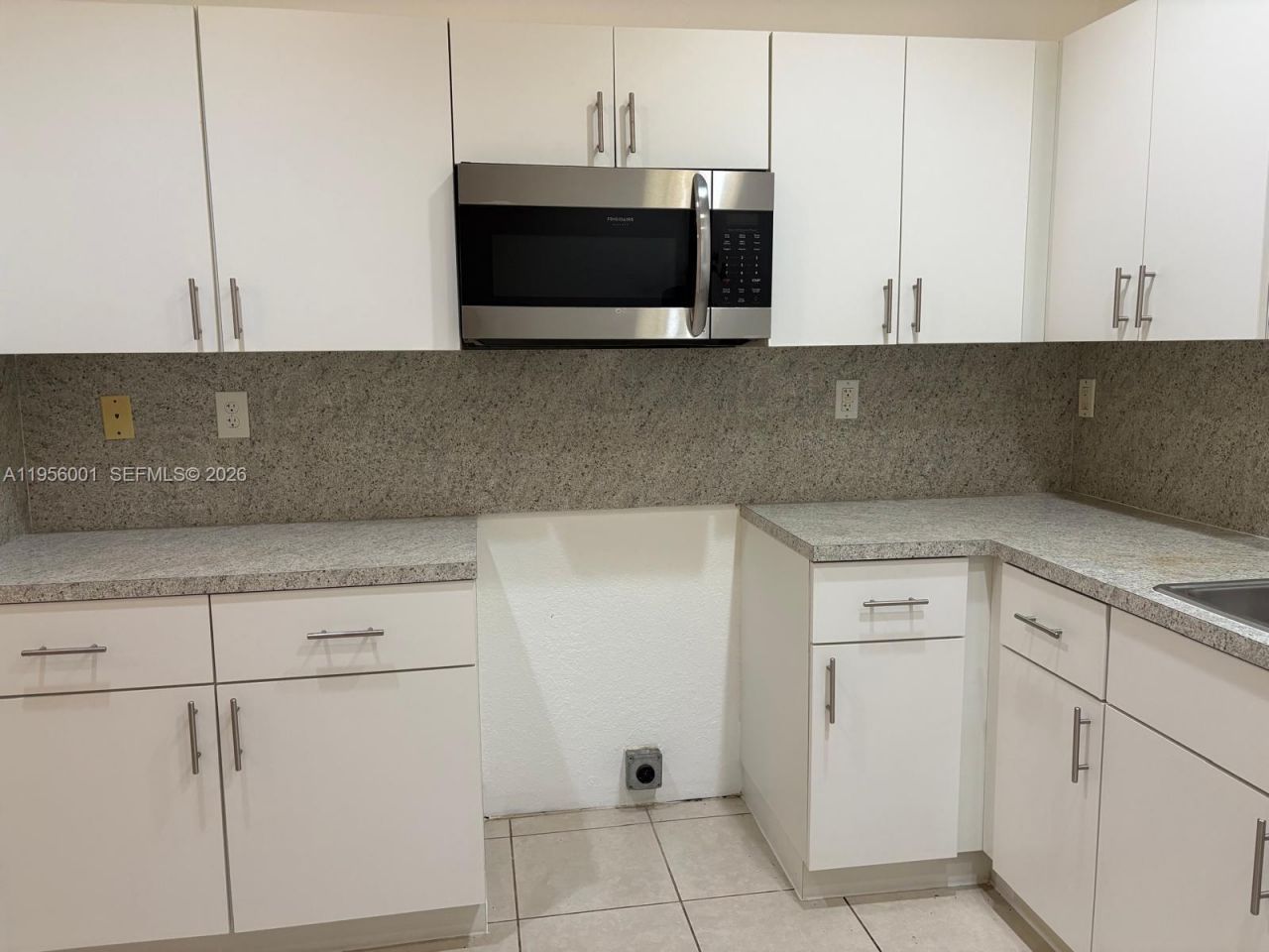 2916 NW 51st St, Miami, FL 33142 Photo