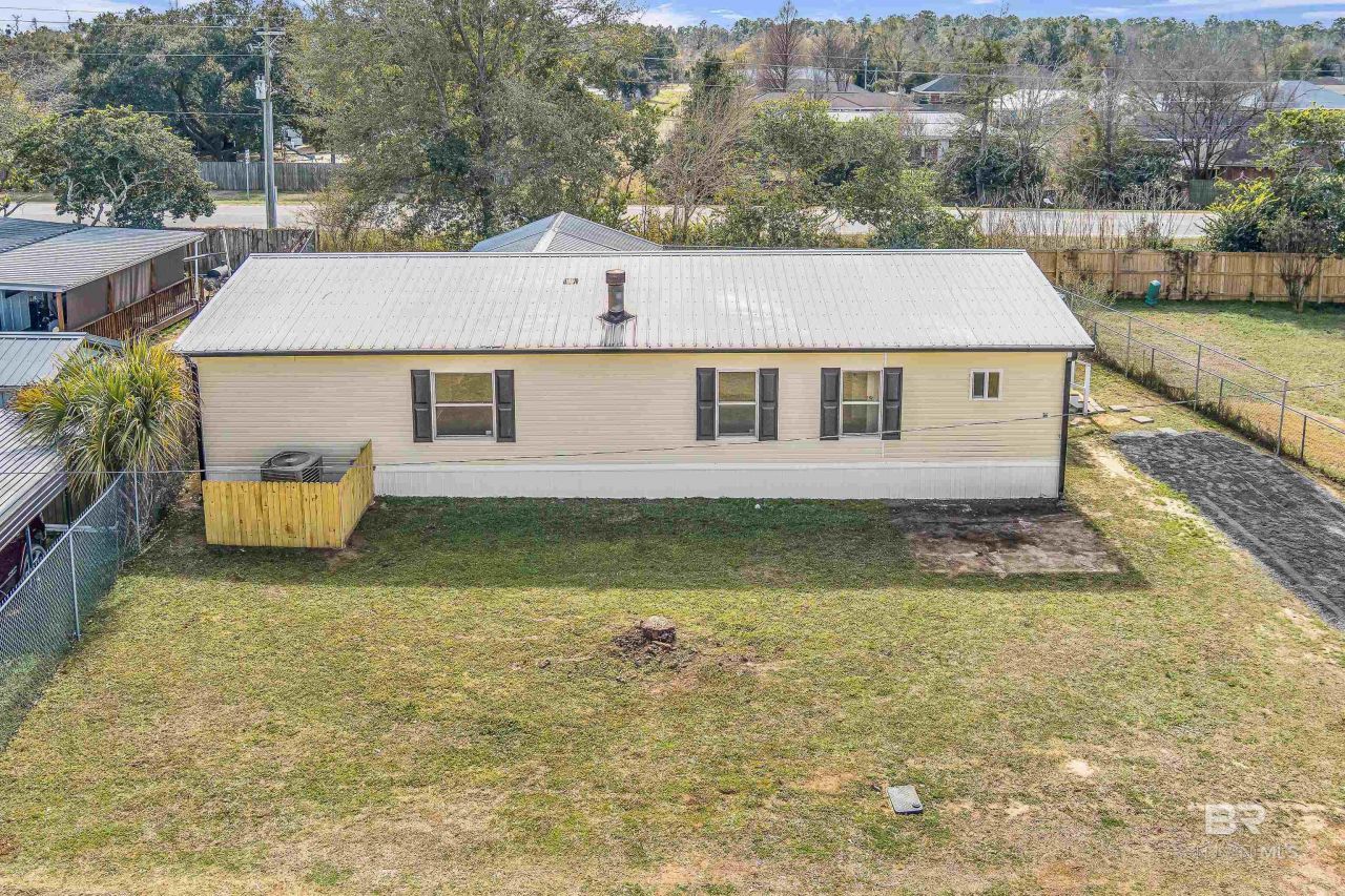 102 S Wren Lane, Robertsdale, AL 36567 Main Photo