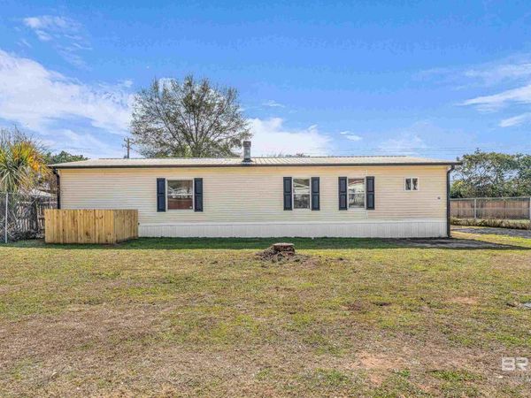 102 S Wren Lane, Robertsdale, AL 36567