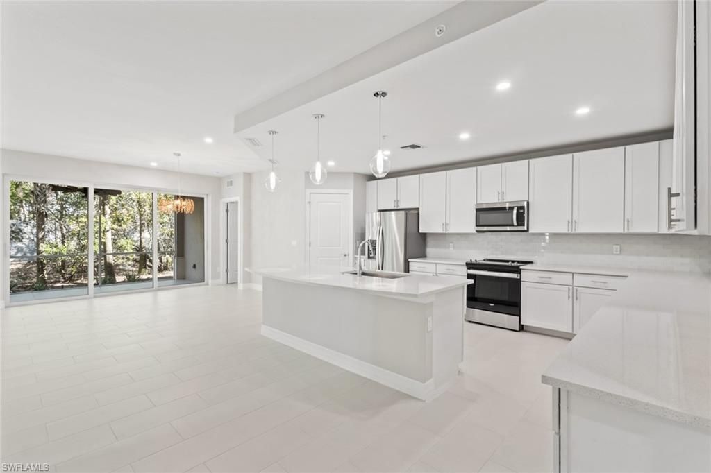 196 Indies Dr E, Unit 101, Naples, FL 34114 Photo