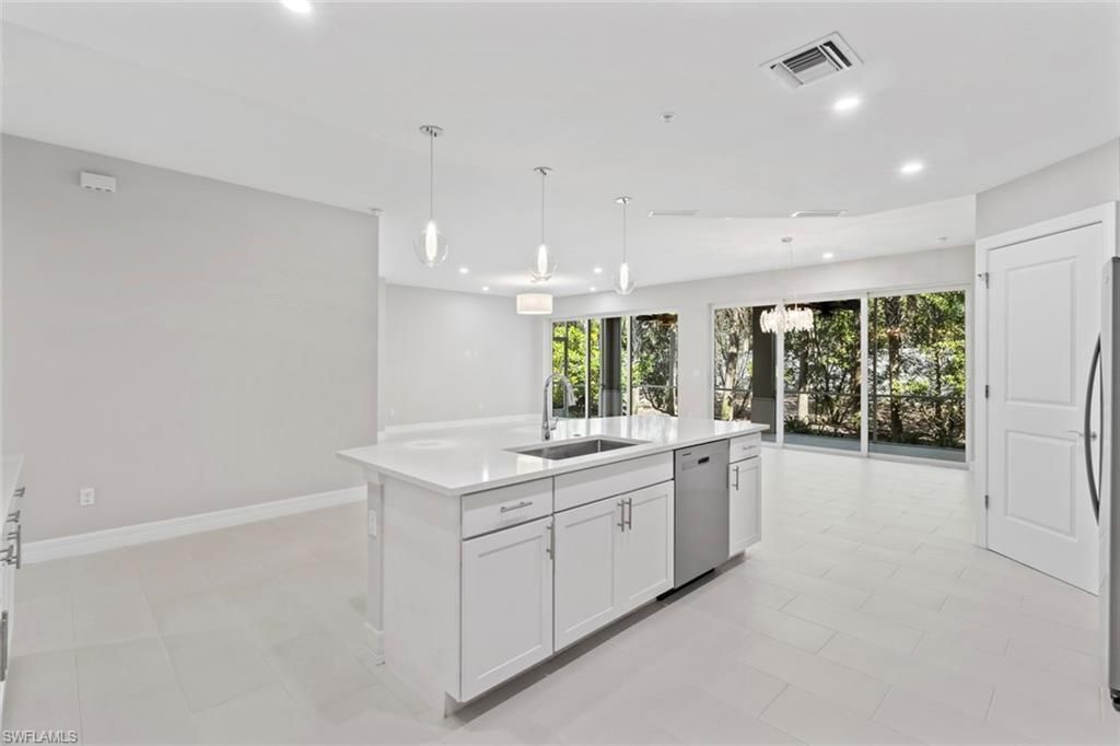196 Indies Dr E, Unit 101, Naples, FL 34114 Photo