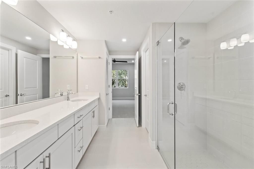 196 Indies Dr E, Unit 101, Naples, FL 34114 Photo