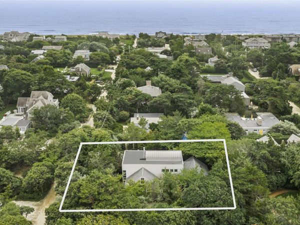 54 Gardiner Drive, Amagansett, NY 11930